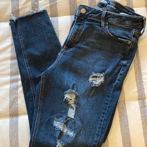 Old Navy Rockstar Super Skinny Jeans - Sz 10